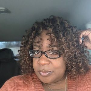 Meet your Posher, Paula